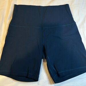 Lululemon Align Shorts 4’’ Size 6 Dark Blue